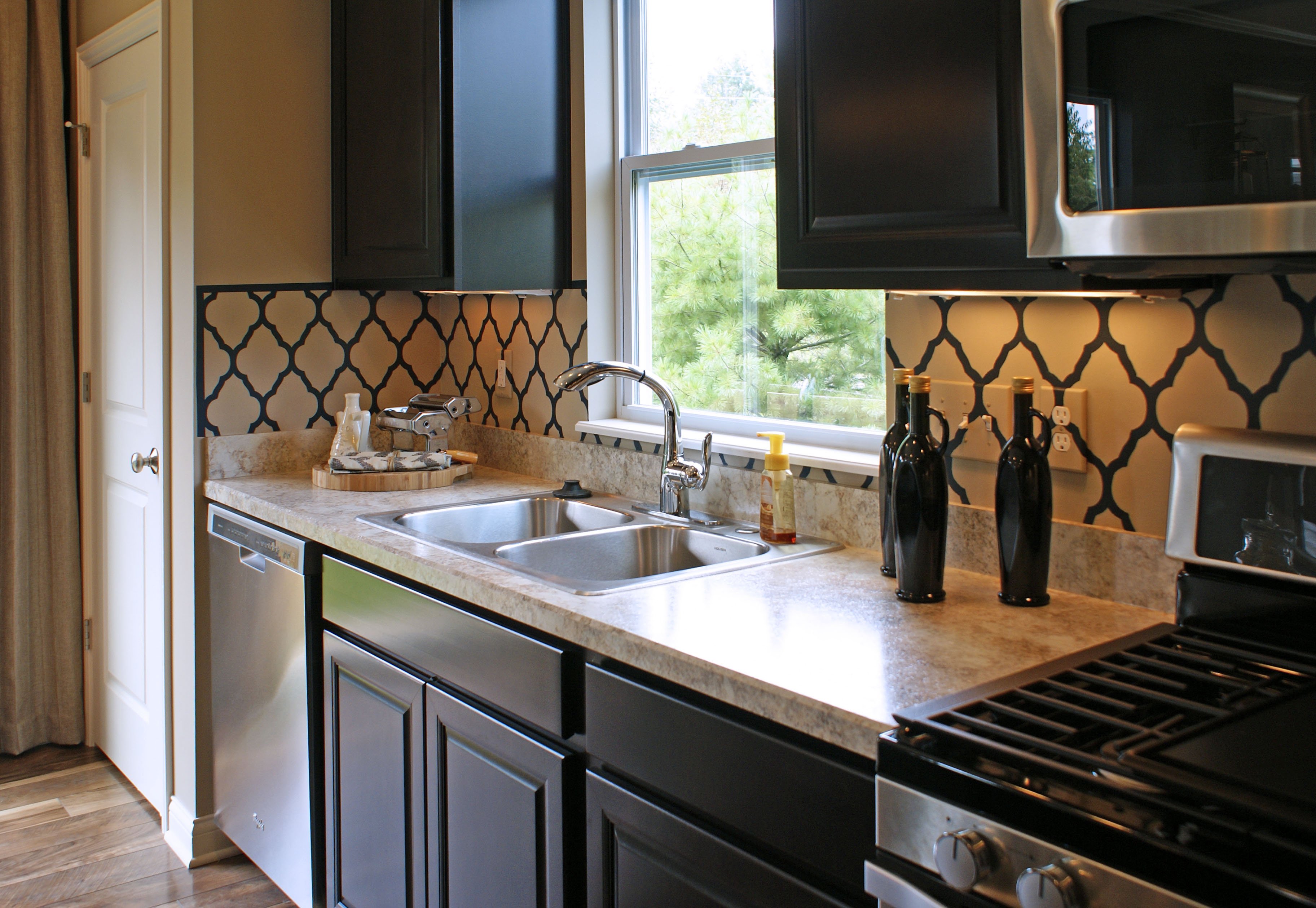 881 KITCHEN 4