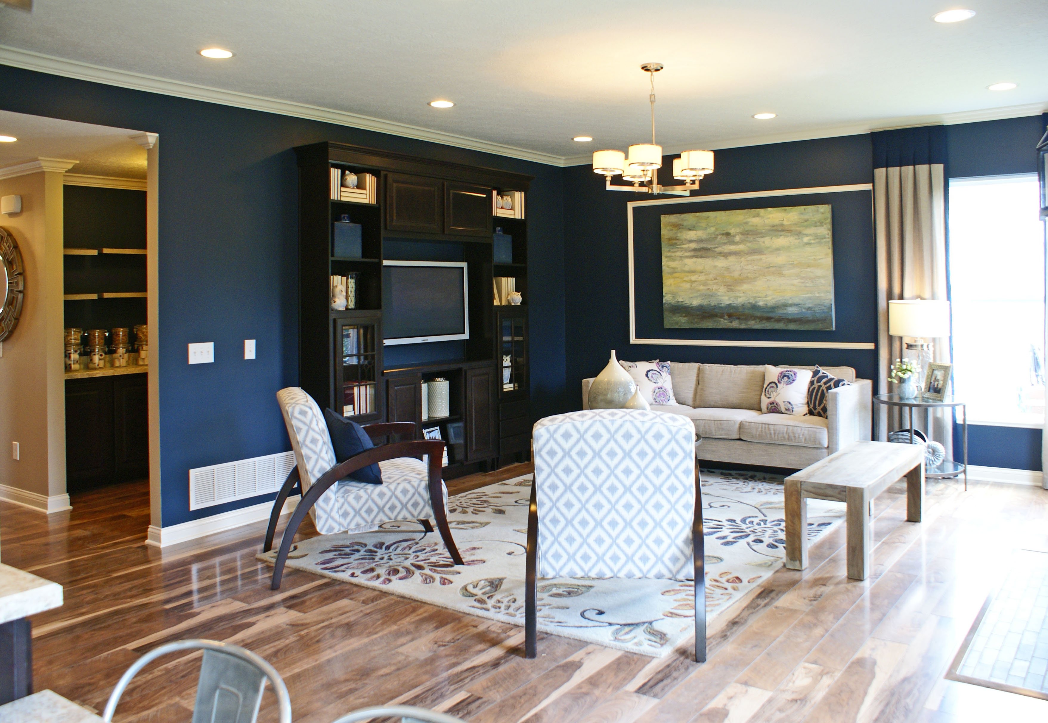 881 LIVING ROOM 1